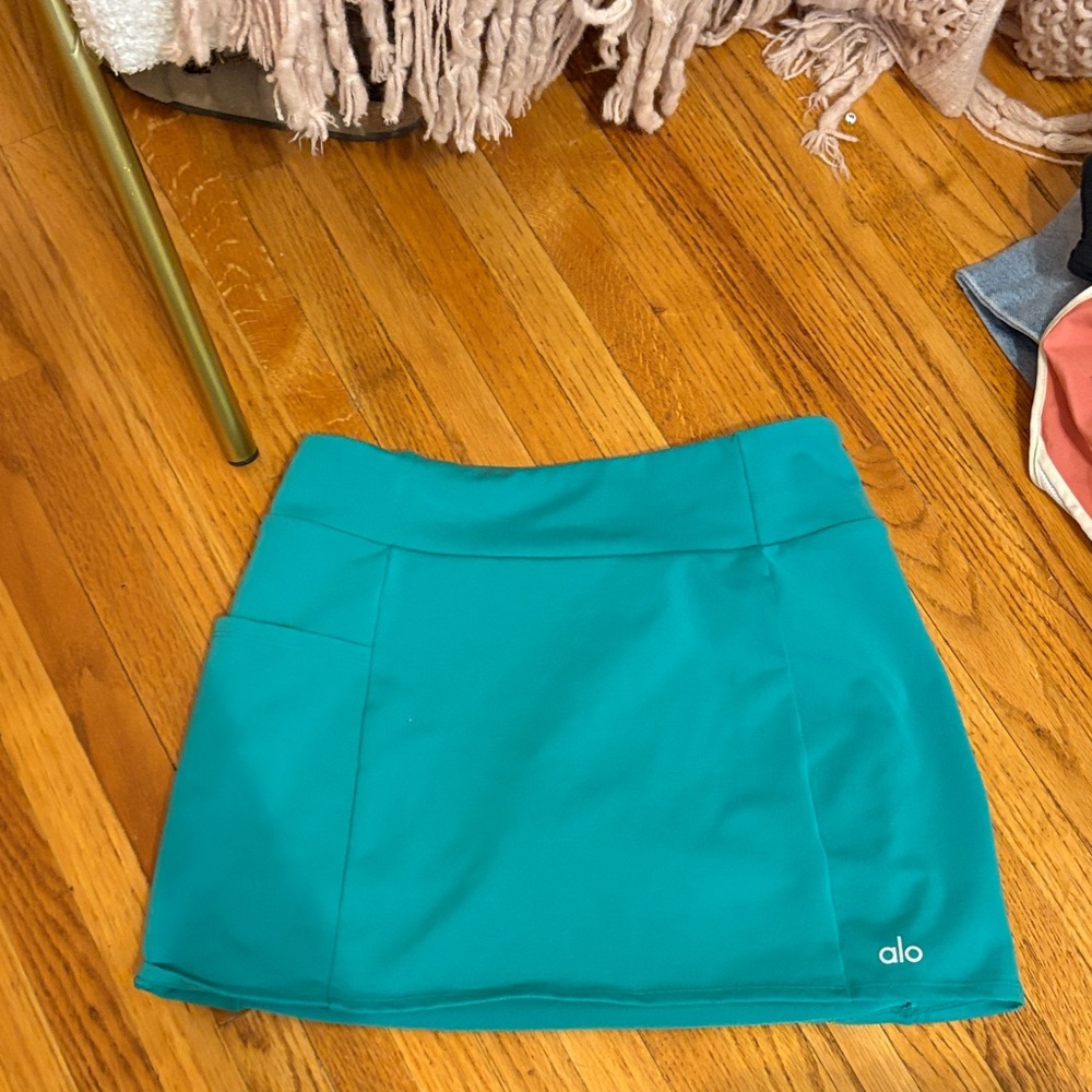 ALO Yoga Vibrant Teal Mini Skirt